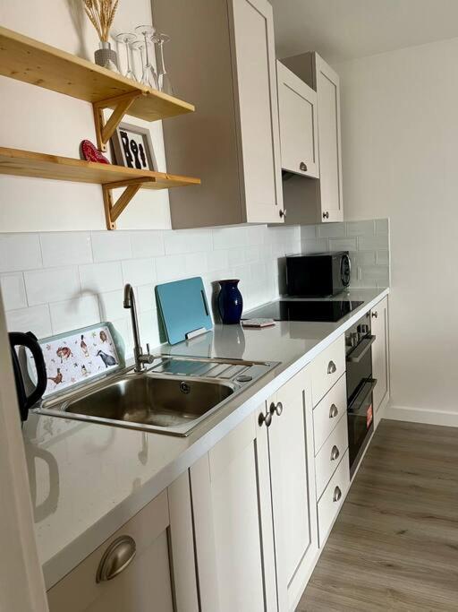 Beach Front Apartment Pwllheli Buitenkant foto