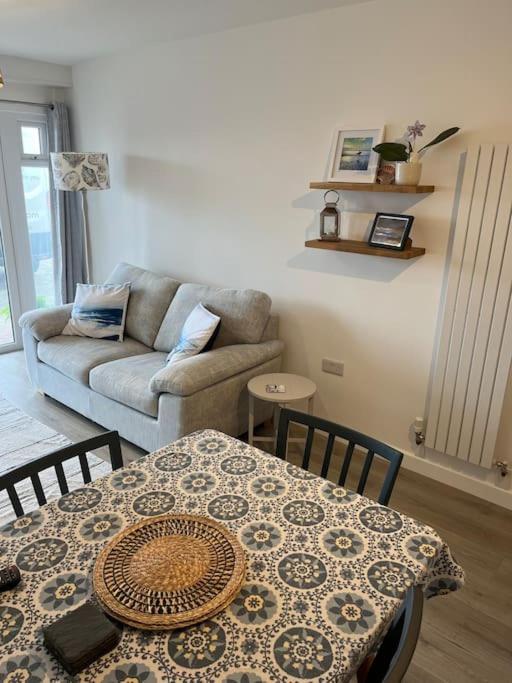 Beach Front Apartment Pwllheli Buitenkant foto