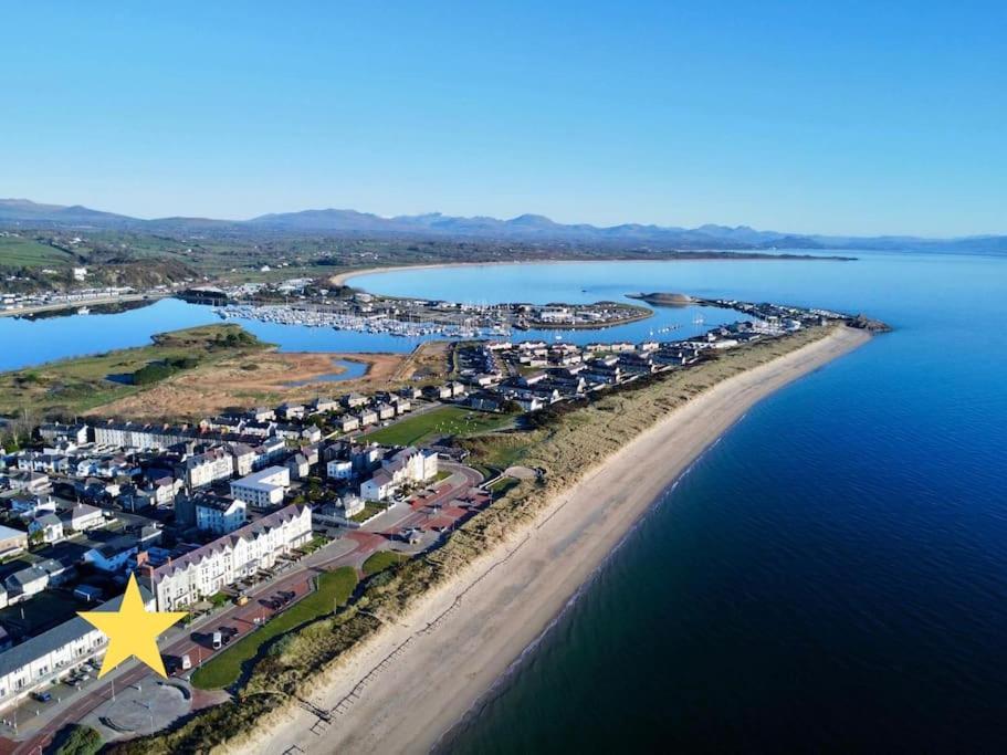 Beach Front Apartment Pwllheli Buitenkant foto