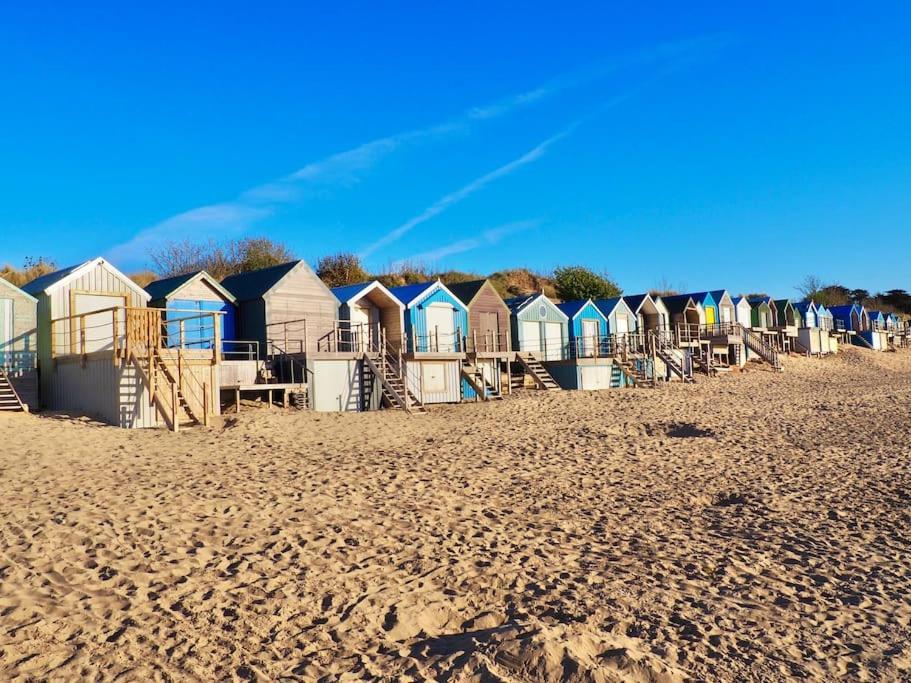 Beach Front Apartment Pwllheli Buitenkant foto